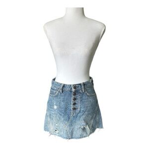 We The Free Button Fly Medium Wash Distressed Mini Denim Skirt 25